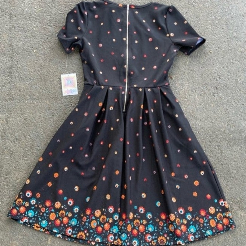 Medium Black Floral Lularoe Amelia Dress New - Picture 2 of 6